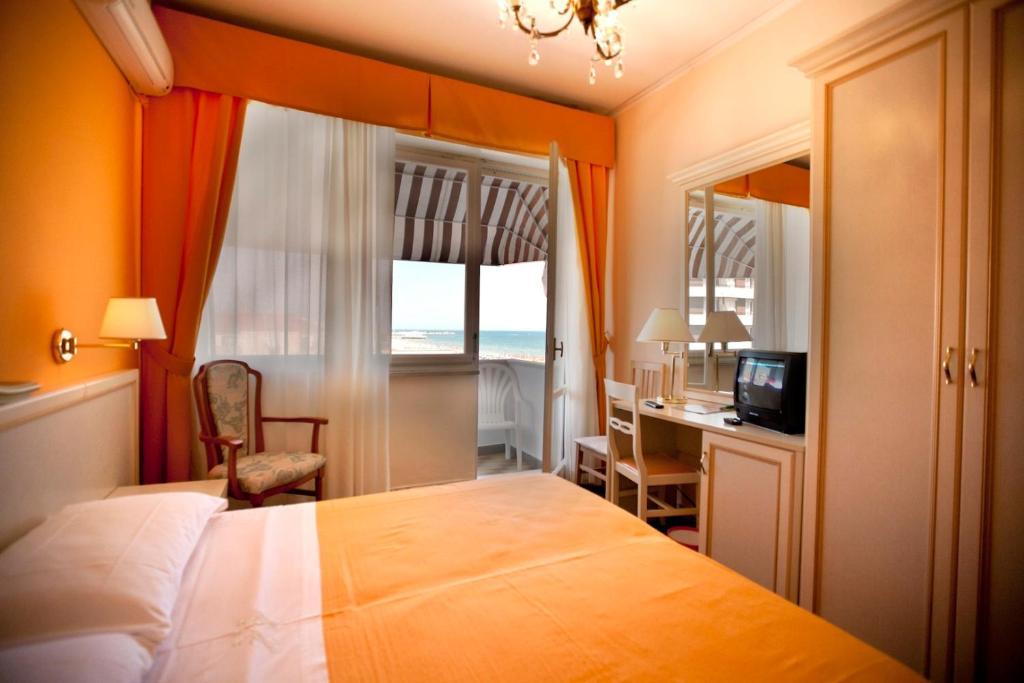 Hotel Hollywood Senigallia